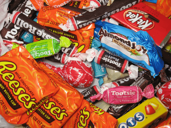 Halloween Candy Nutrition Facts - The Best And Worst - Fit Tip Daily